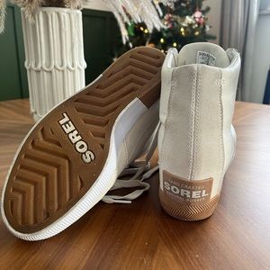 Sorel out n about wedge bootie size 9